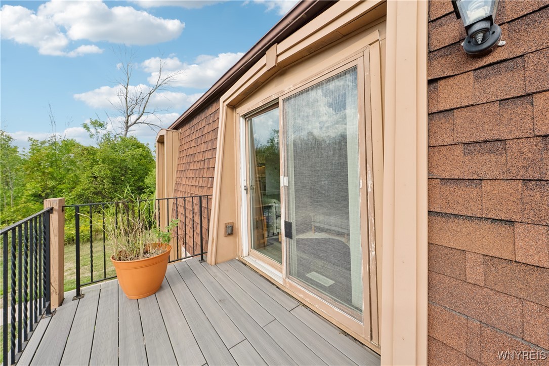 120 Charter Oaks Drive 4