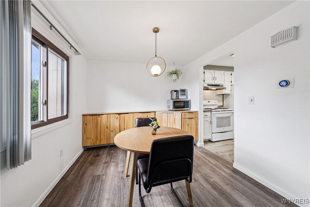 120 Charter Oaks Drive 4