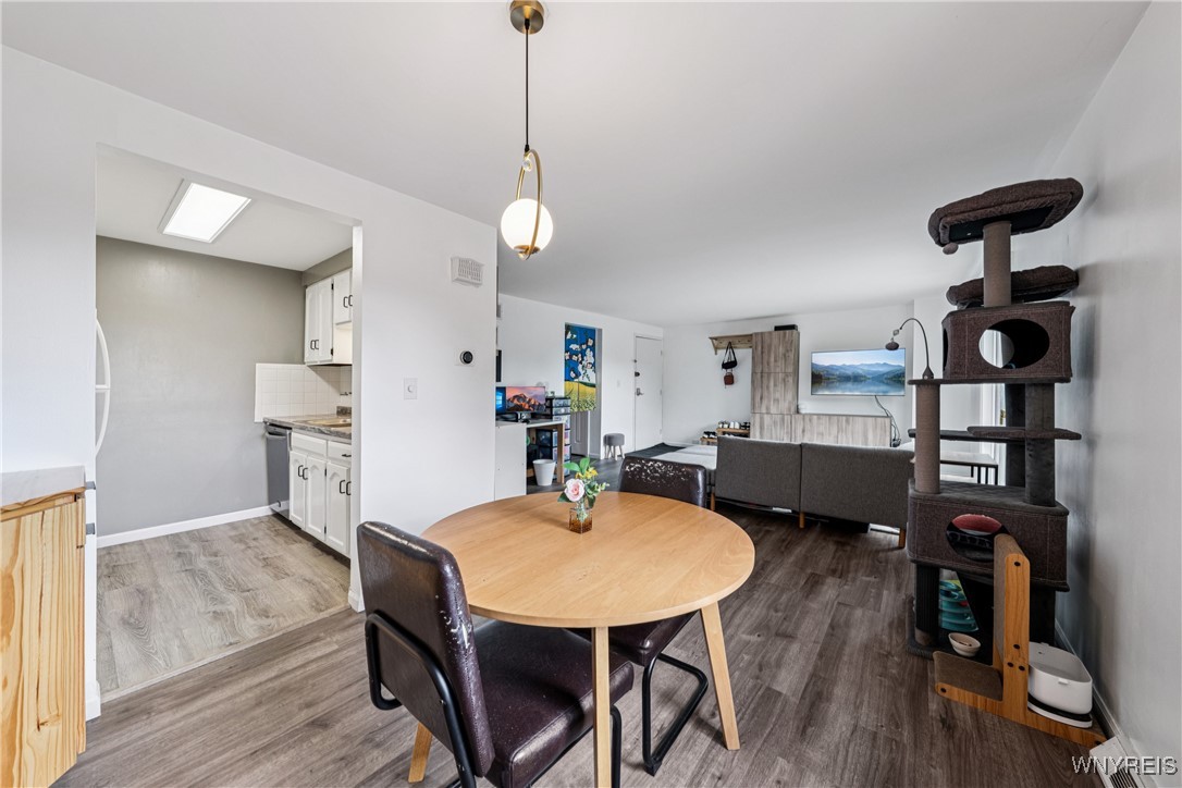 120 Charter Oaks Drive 4