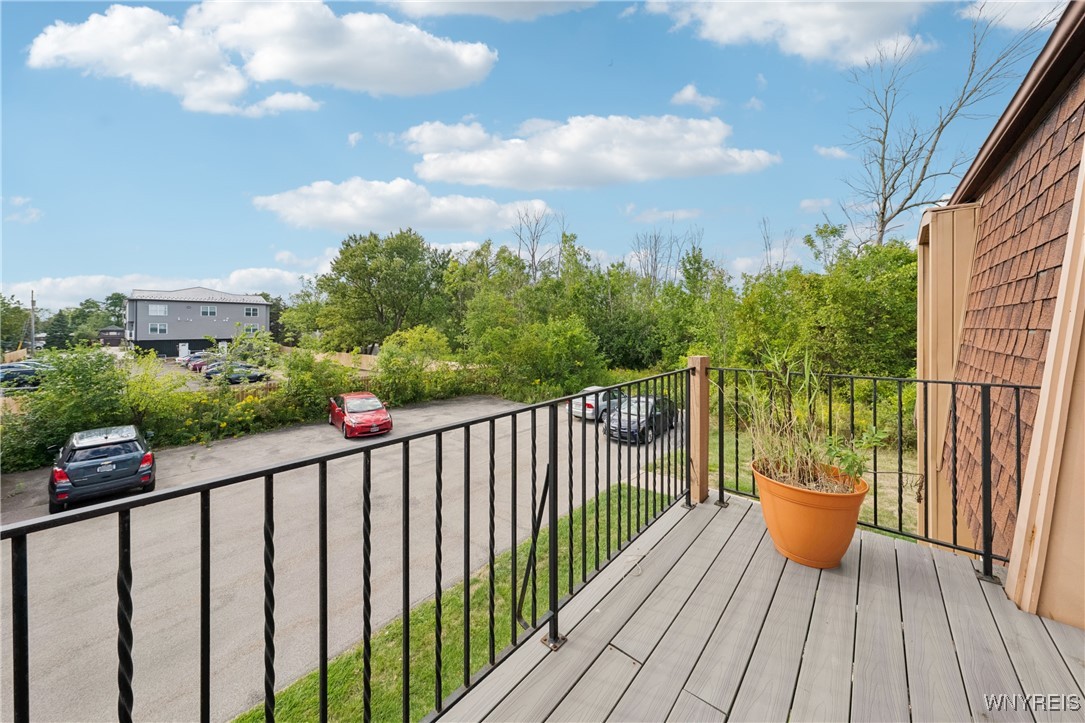 120 Charter Oaks Drive 4