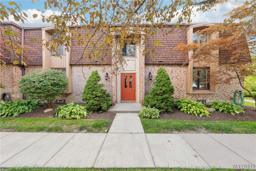 120 Charter Oaks Drive 4