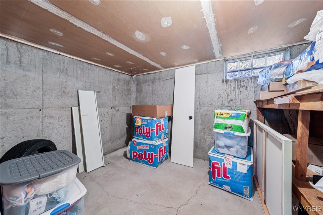 120 Charter Oaks Drive 4