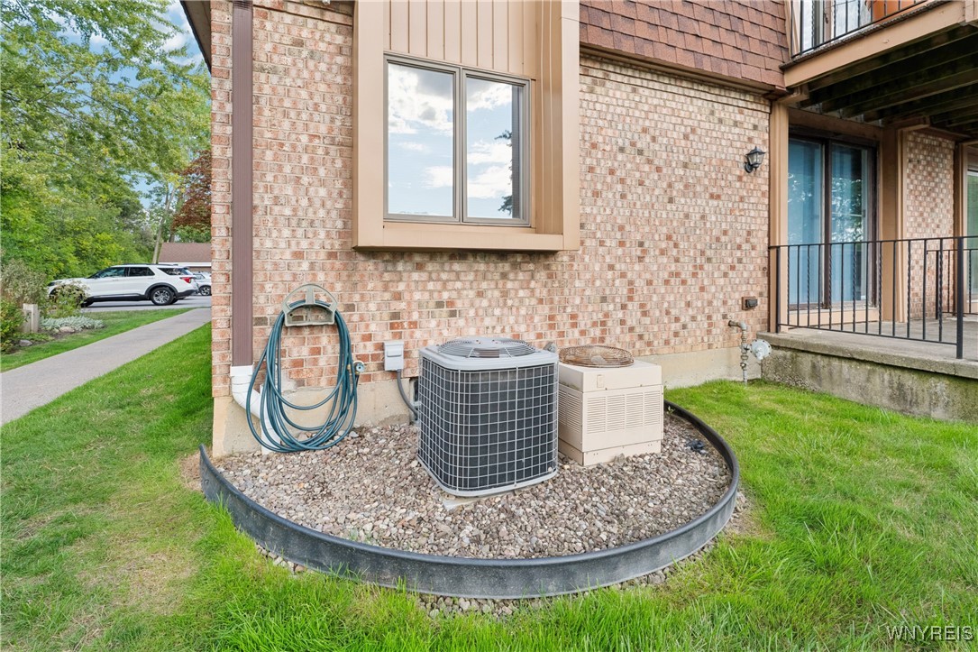 120 Charter Oaks Drive 4