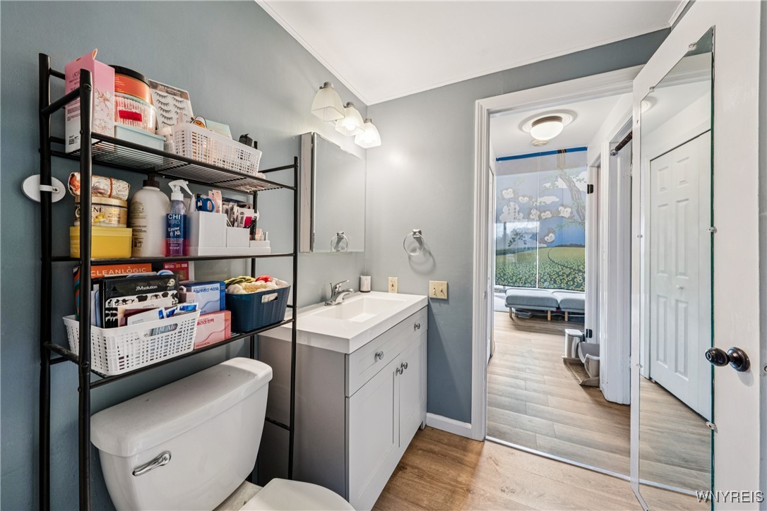 120 Charter Oaks Drive 4