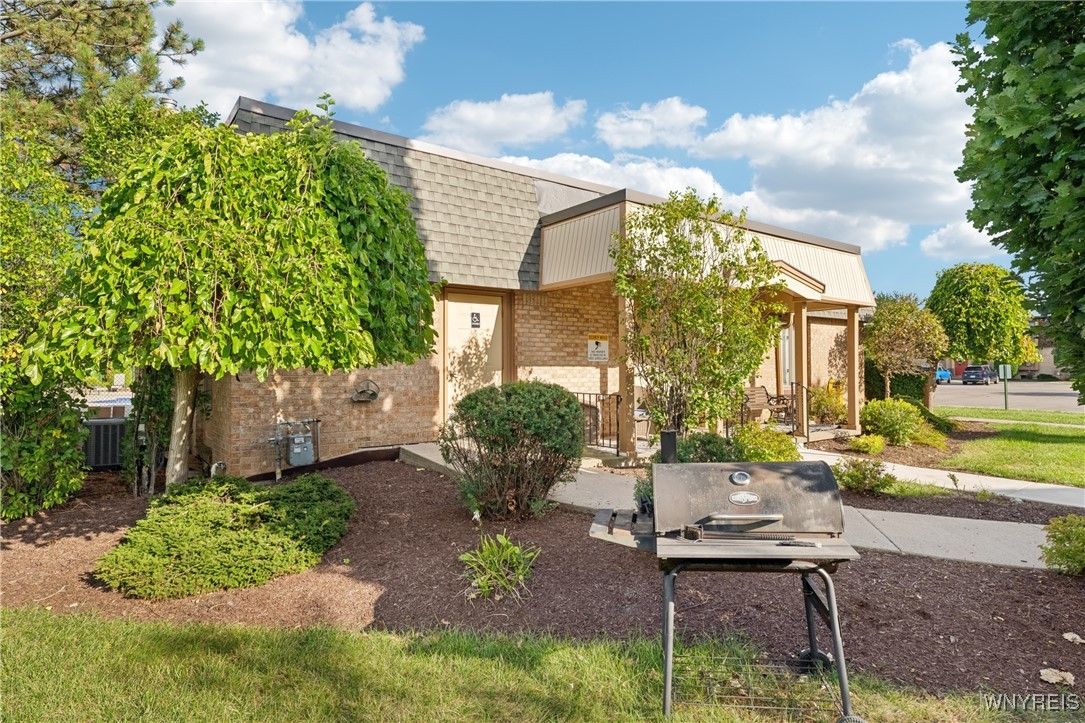 120 Charter Oaks Drive 4