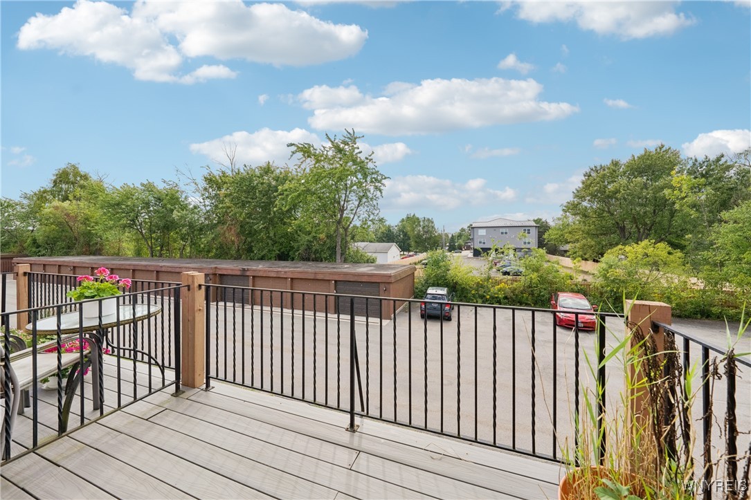 120 Charter Oaks Drive 4