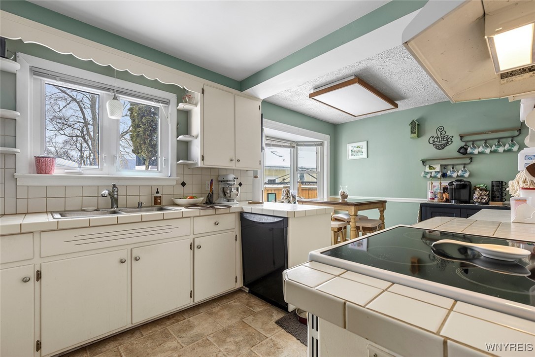 1600 Red Jacket Road