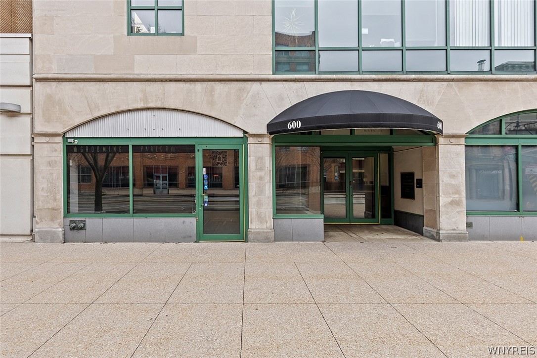 610 Main Street - Street Level