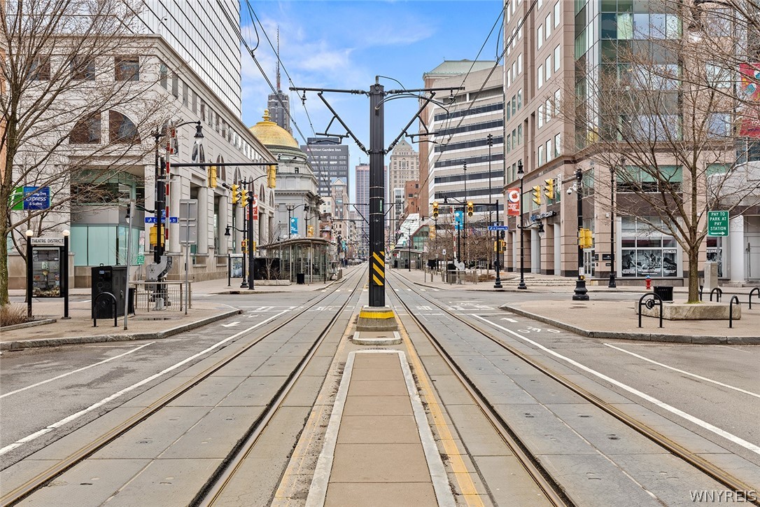 610 Main Street - Street Level