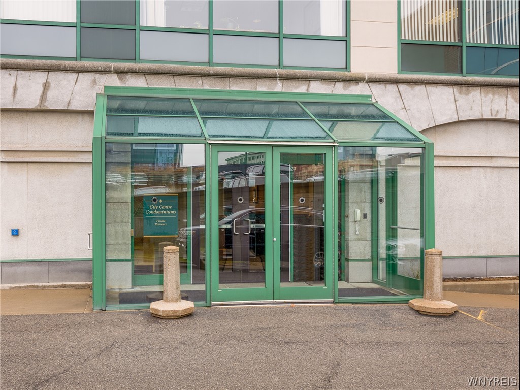610 Main Street 905