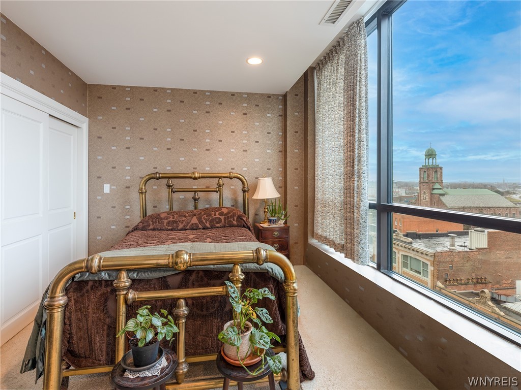 610 Main Street 905
