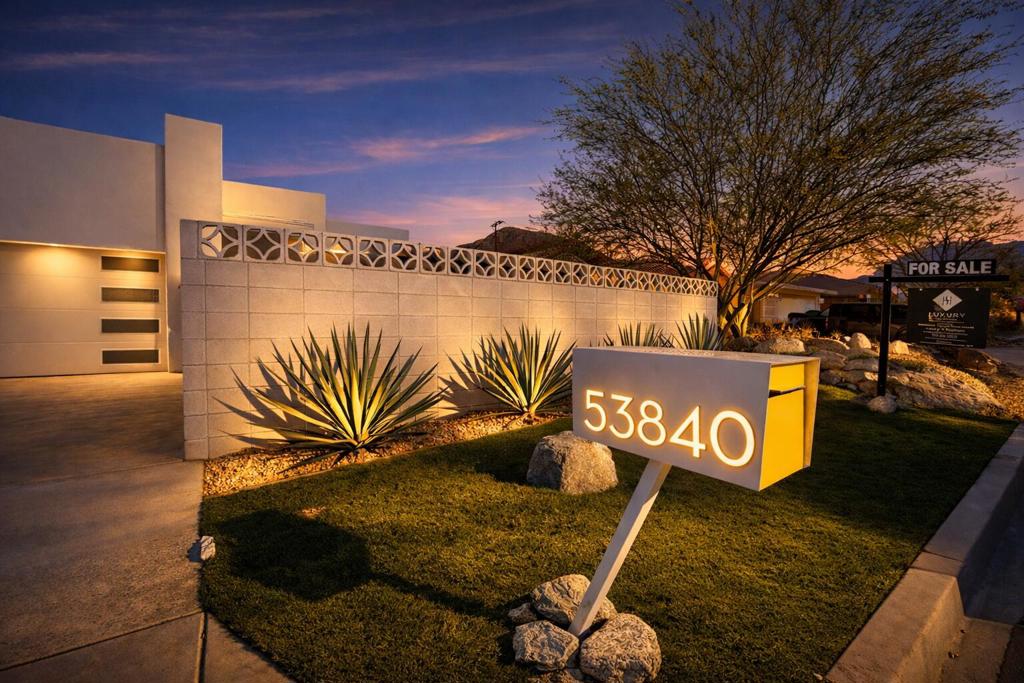 53840 Avenida Carranza