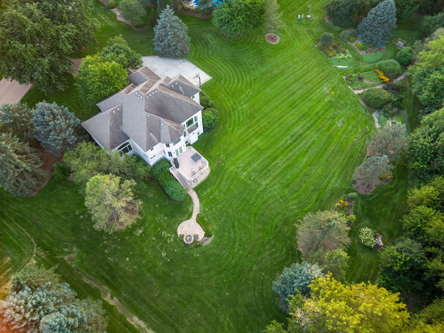 38W590 Barb Hill Drive