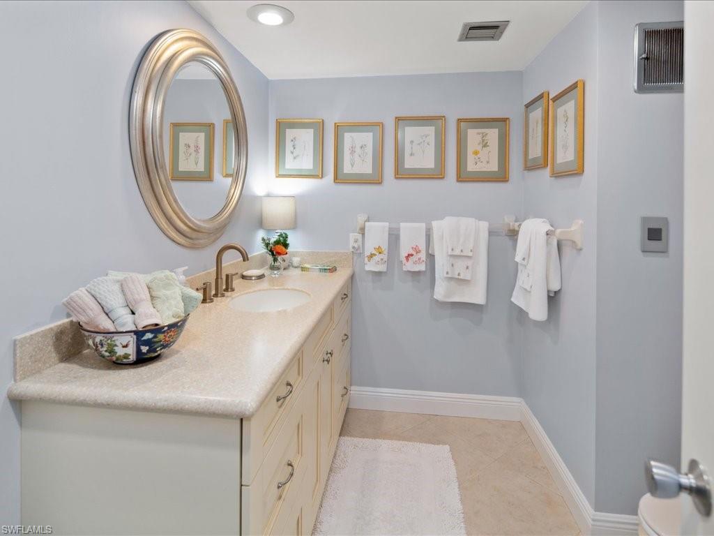 100 Wyndemere WAY # 305 Unit: A-305