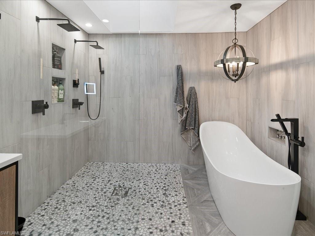 356 Edgemere WAY N # 27