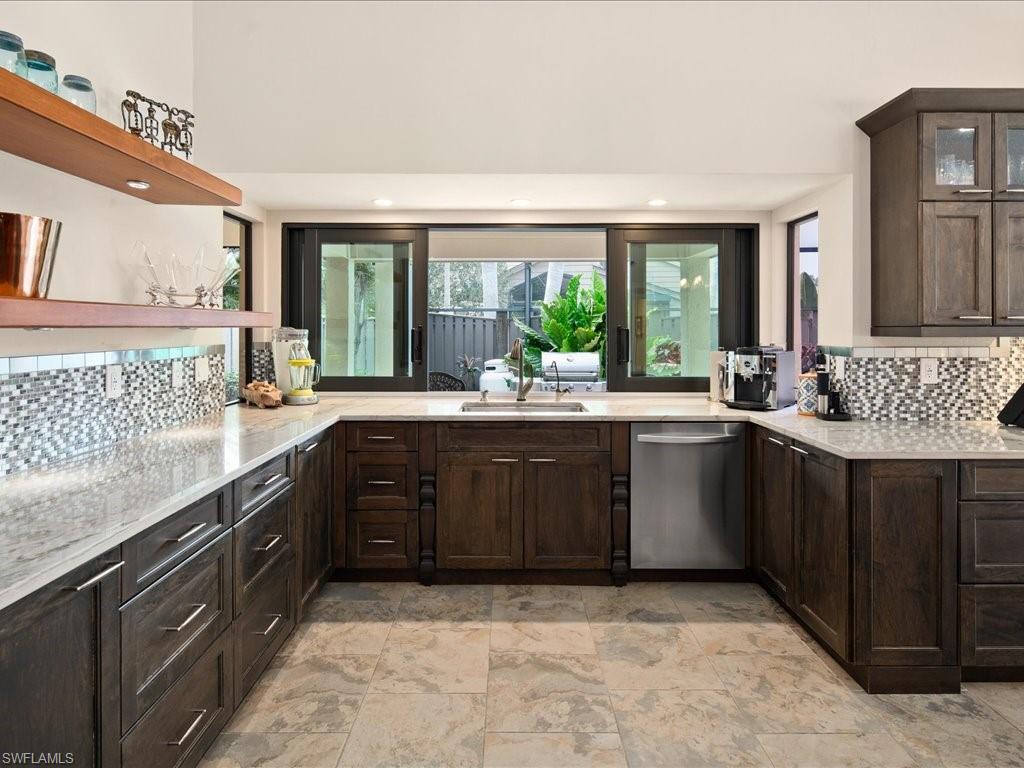 356 Edgemere WAY N # 27