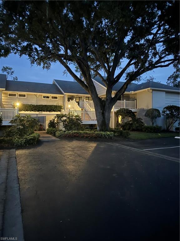 204 Courtside DR # 104 Unit: B-104