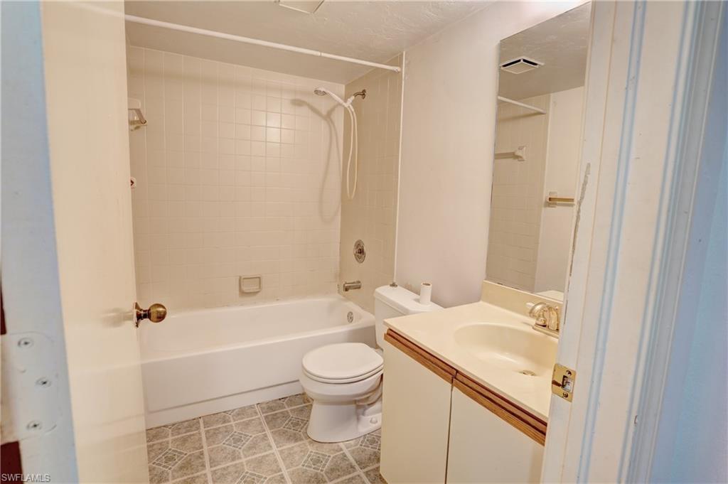 1219 Commonwealth CIR # E202