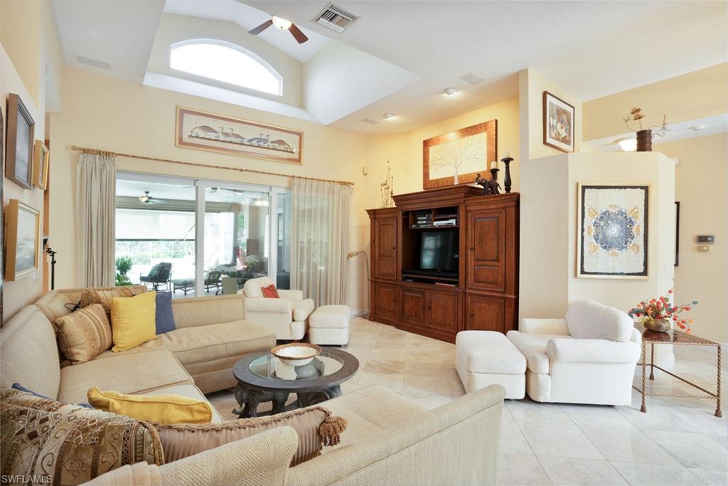 732 Courtside DR