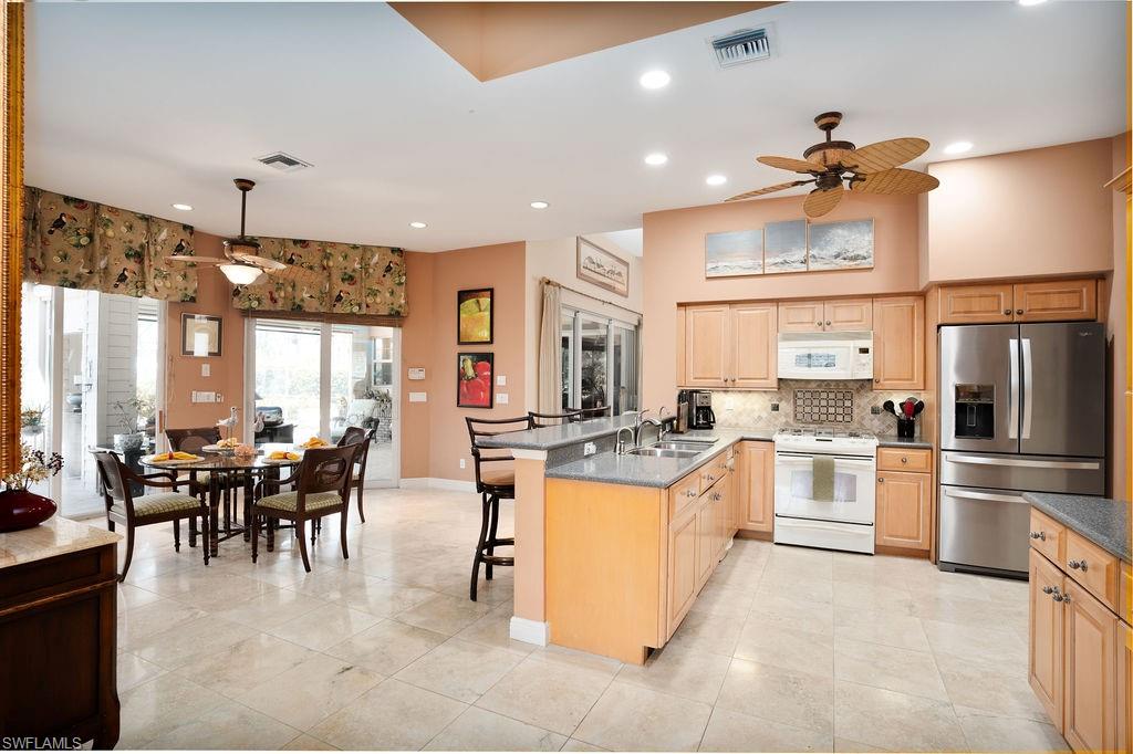 732 Courtside DR