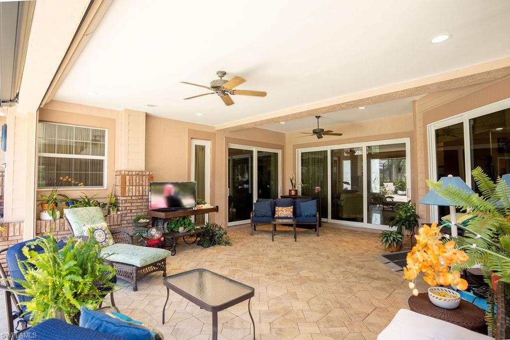 732 Courtside DR