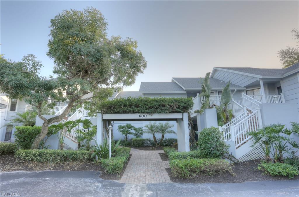 607 Courtside DR # 202 Unit: F-202