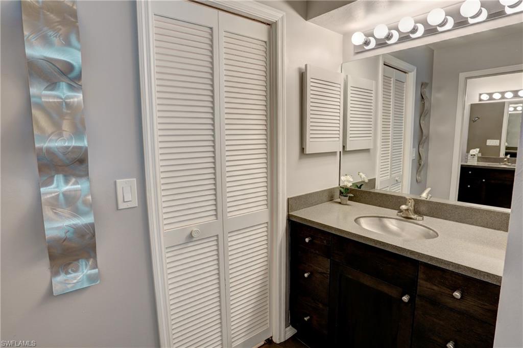 607 Courtside DR # 202 Unit: F-202