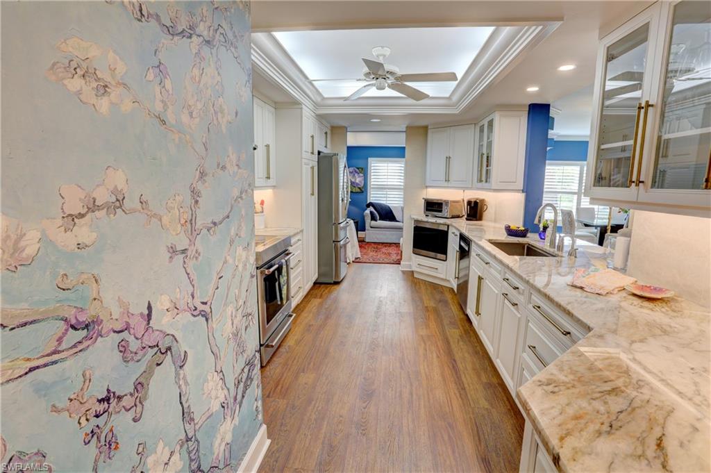 400 Wyndemere WAY # D101
