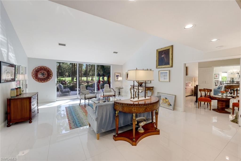 370 Edgemere WAY N # 20