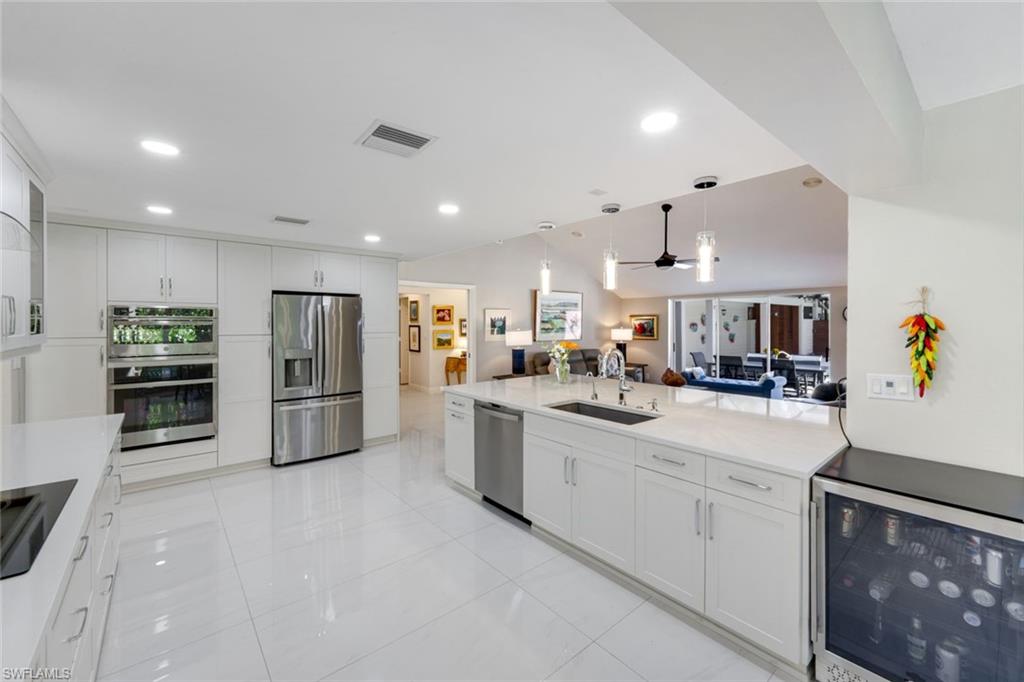 370 Edgemere WAY N # 20