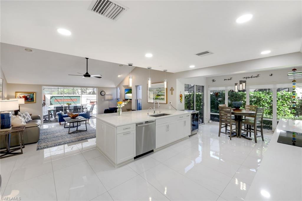 370 Edgemere WAY N # 20