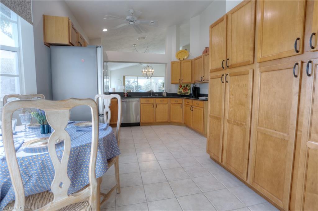 486 Edgemere WAY E # 2