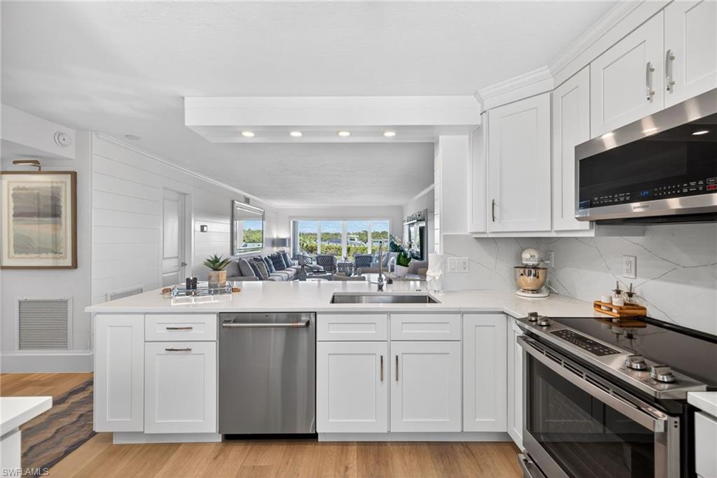 309 Goodlette-Frank RD S A204