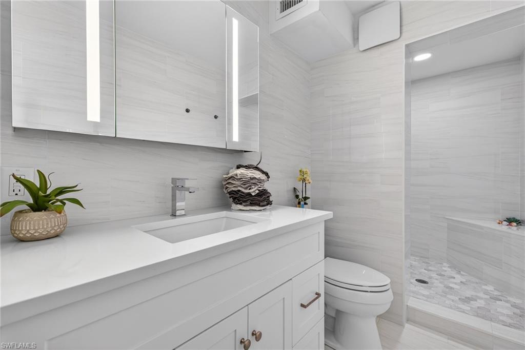309 Goodlette-Frank RD S A204
