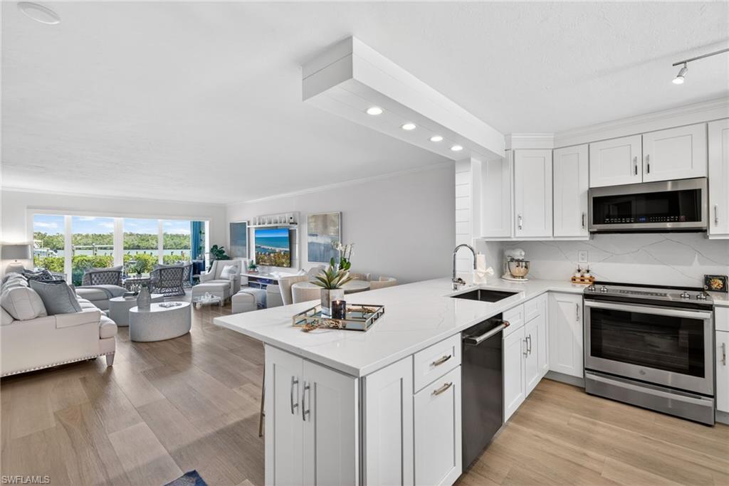 309 Goodlette-Frank RD S A204