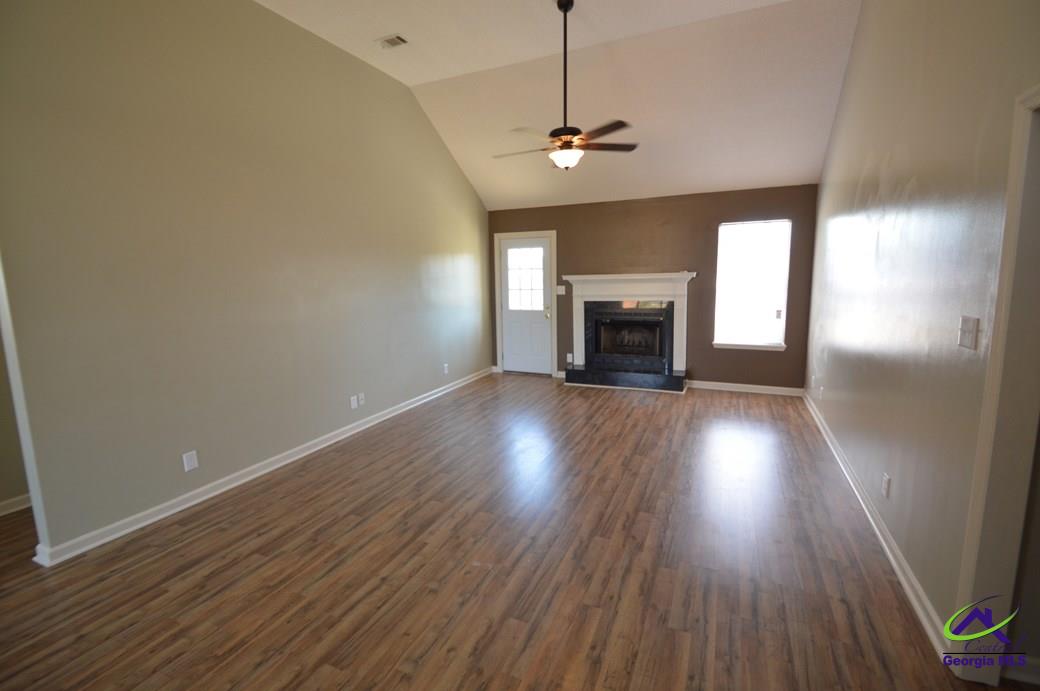 208 Settlers Trail