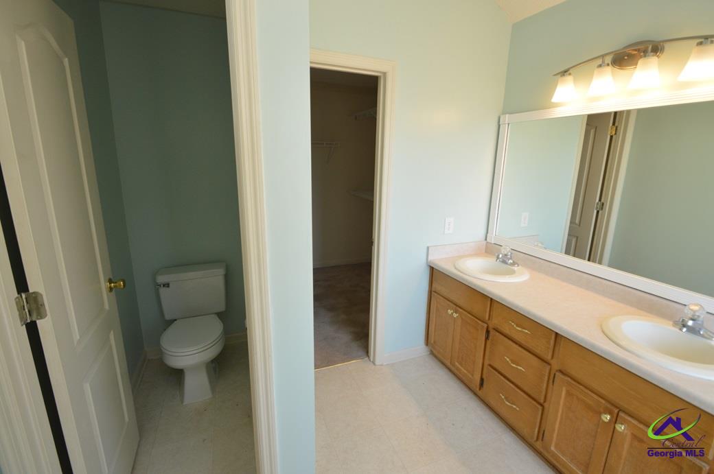 208 Settlers Trail