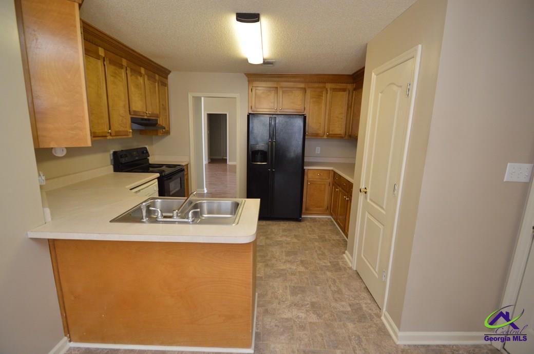 208 Settlers Trail