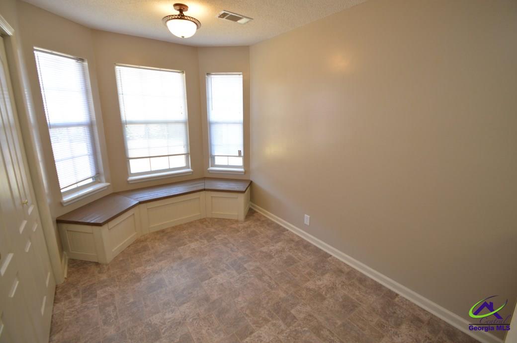 208 Settlers Trail