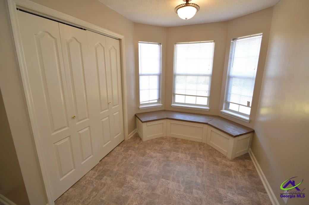 208 Settlers Trail