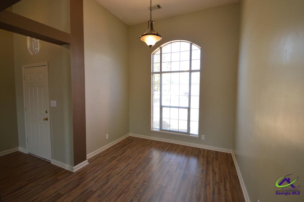 208 Settlers Trail