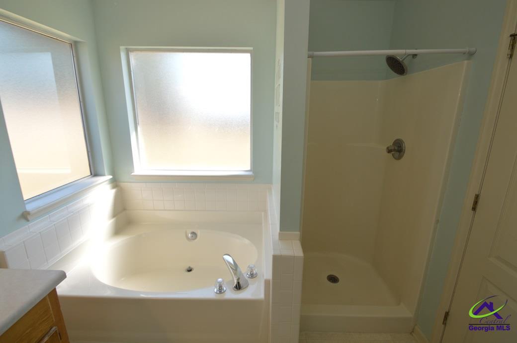 208 Settlers Trail
