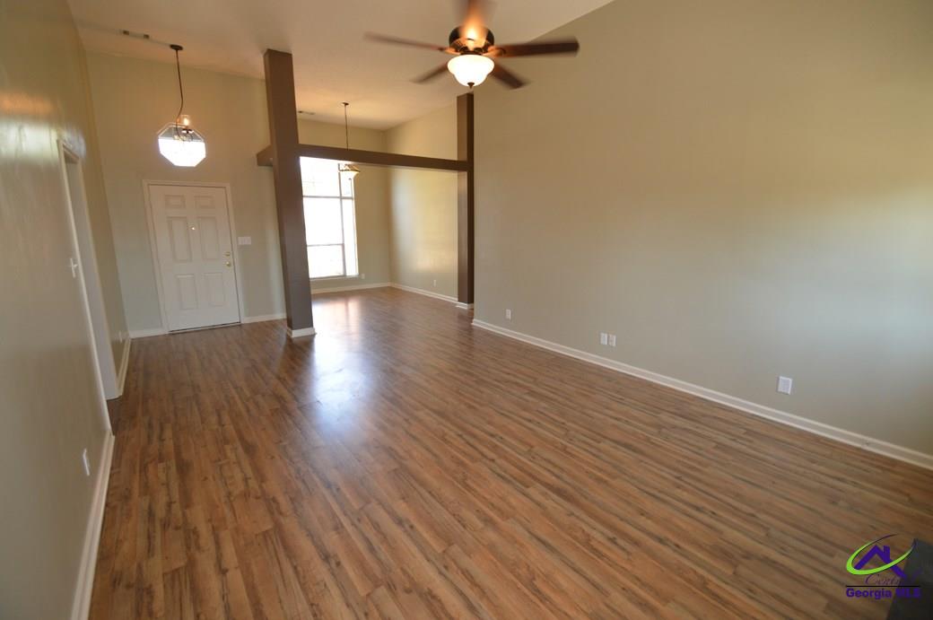 208 Settlers Trail