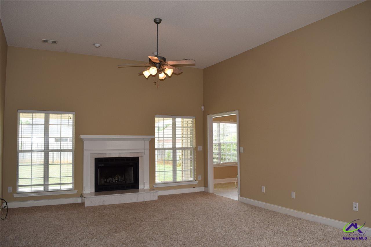 212 Hummingbird Lane