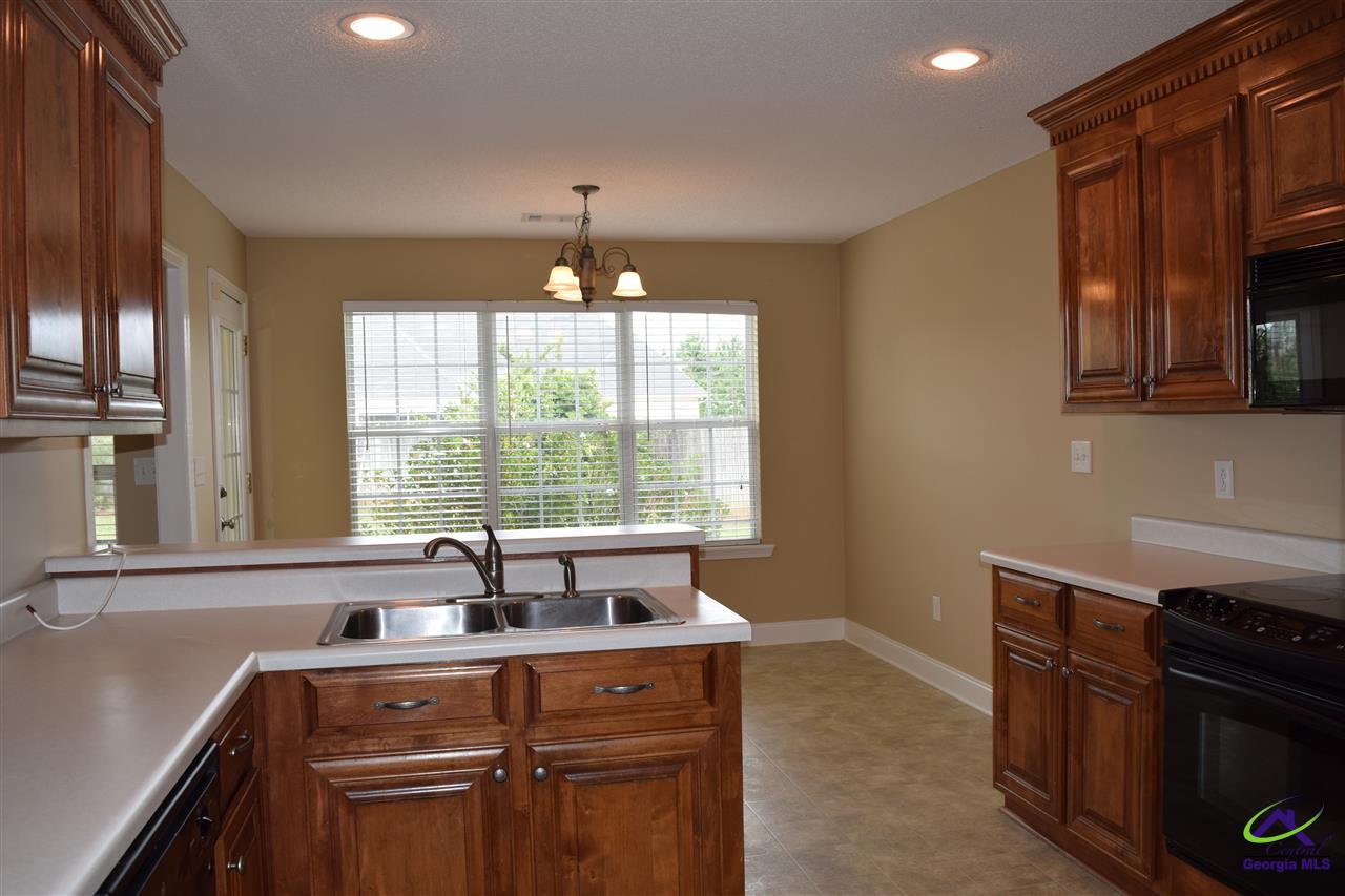 212 Hummingbird Lane