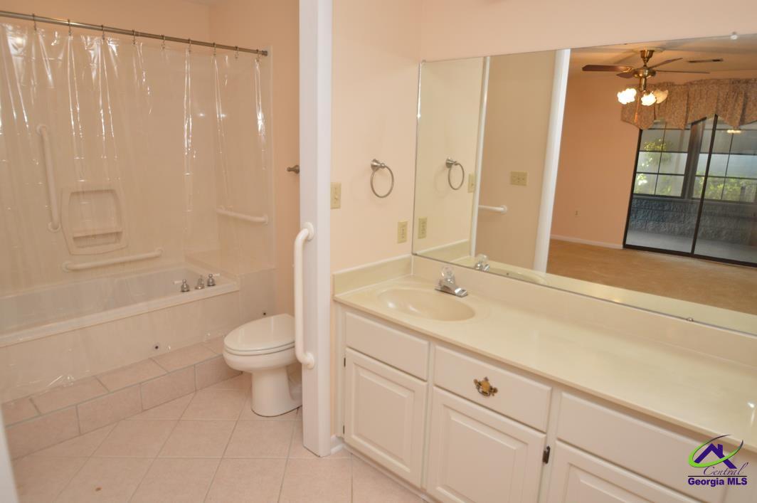 234 Atrium Ct