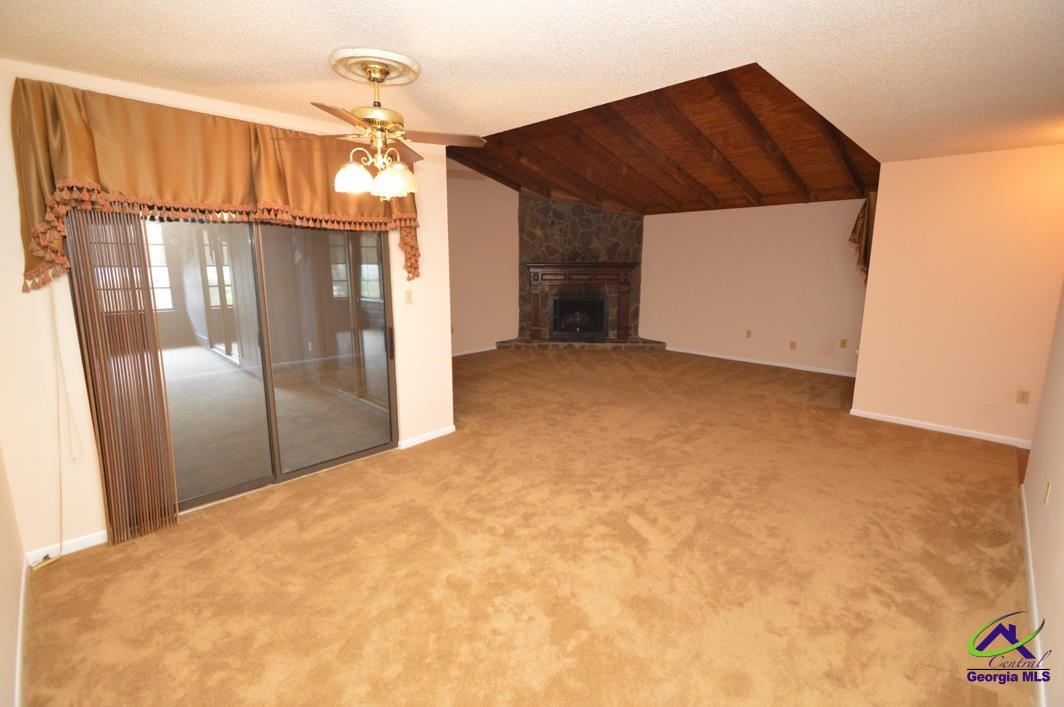 234 Atrium Ct