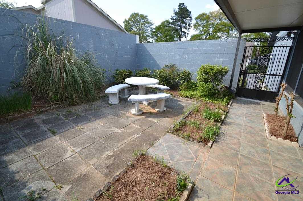 234 Atrium Ct