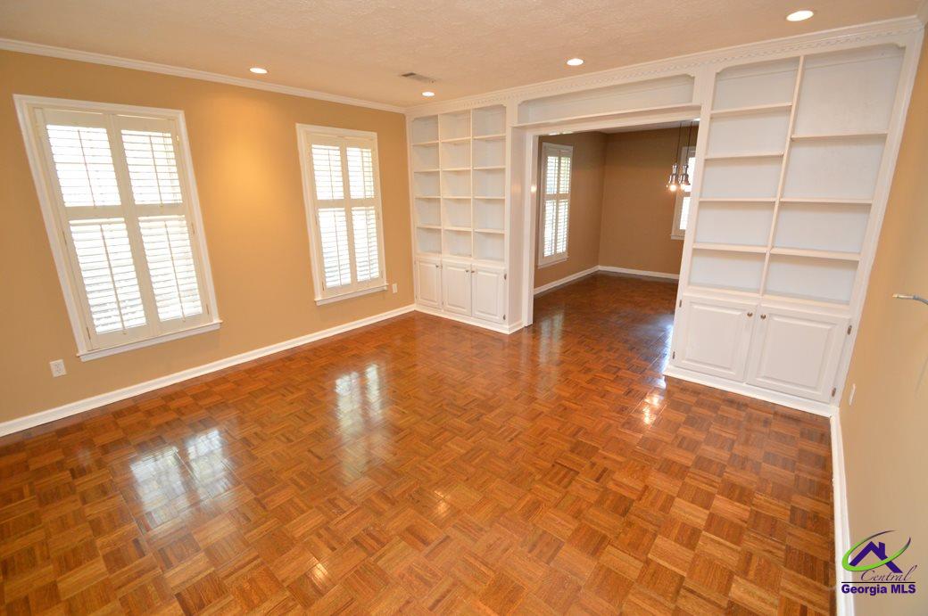 106 Lamar Drive
