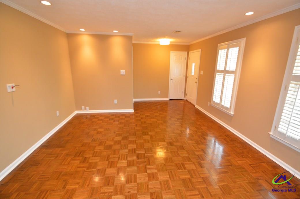 106 Lamar Drive